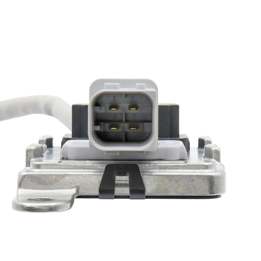 Diesel Outlet Nitrogen Oxide Sensor A0101536928 For Mercedes-Benz Detroit