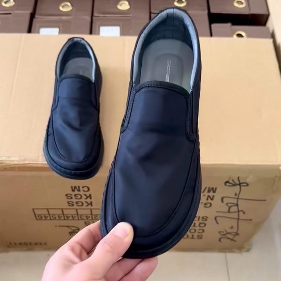

Fashion 2025 New Men s Slip-On Canvas Sneakers Low-Top Casual Sports Shoes Lightweight Breathable Anti-Slip Comfortable for Walking/Gym 39 чёрный