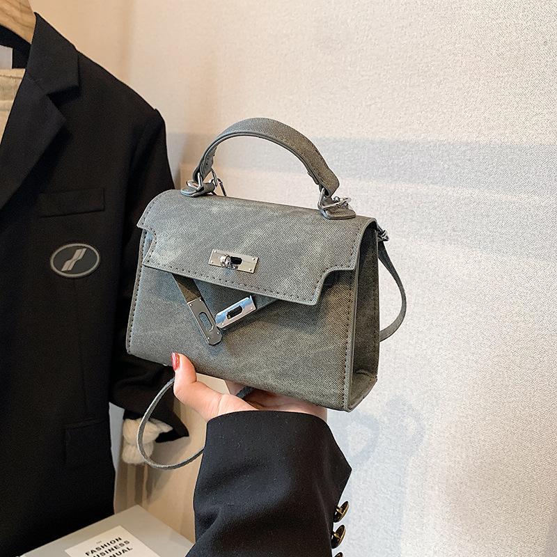 Hand carry niche bag women's retro shoulder bag autumn and winter new fashion small square bag messenger bag