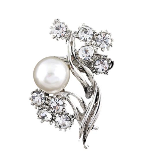 

Серебристая брошь разных стилей с жемчужиной