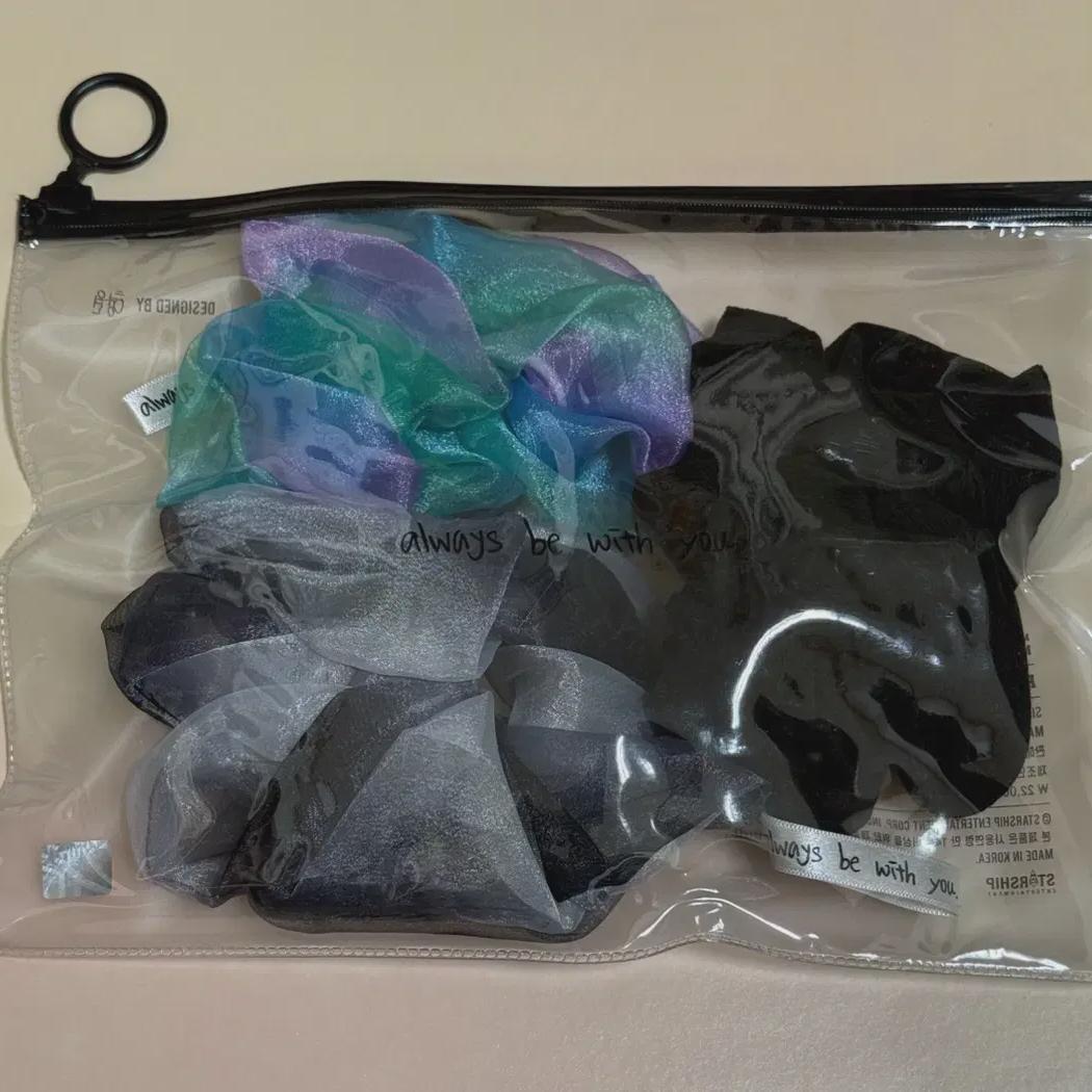 

Monsta X Hyungwon Md Hair Scrunch Foca Сертификат Набор