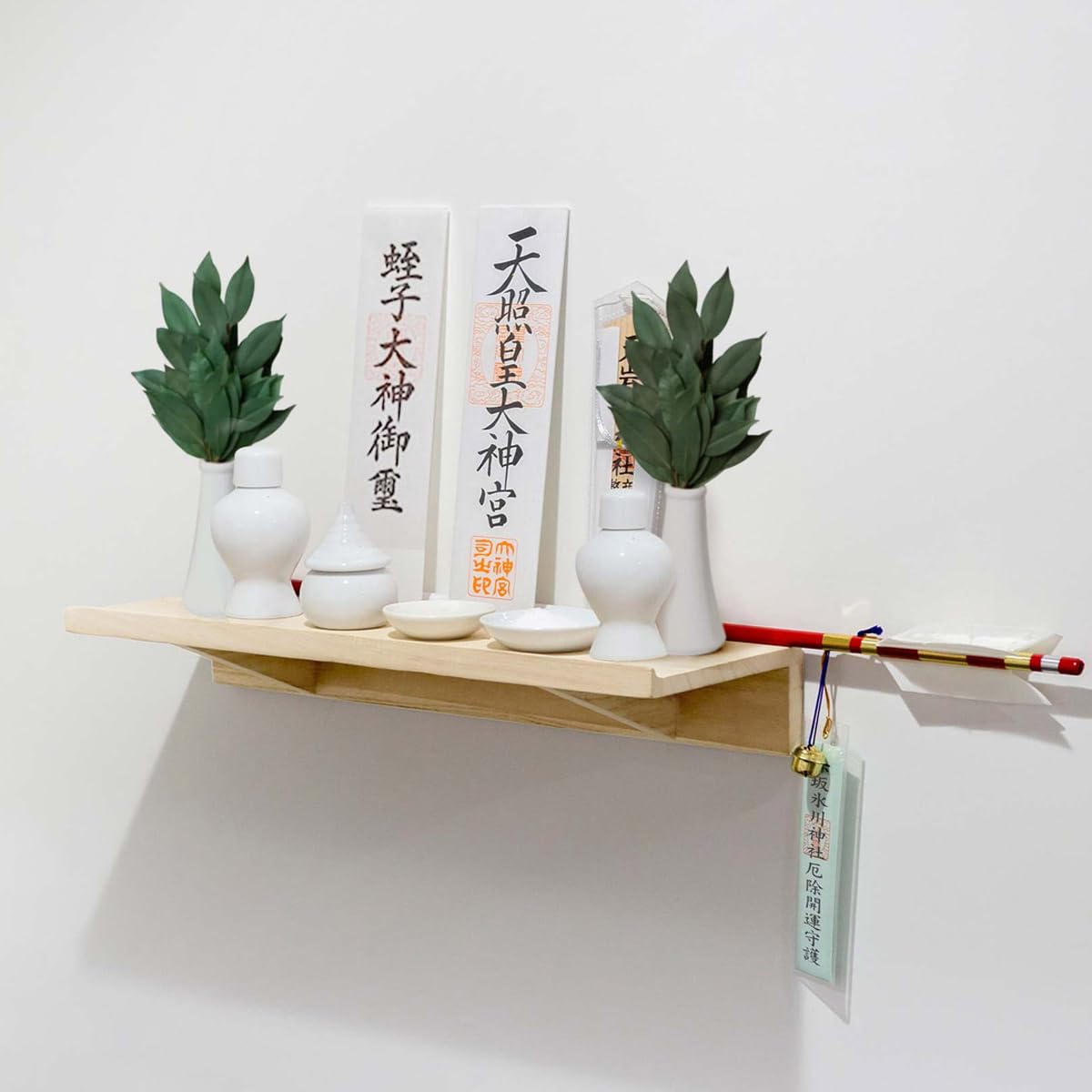 

ottostyle.jp Wall-Mounted Shinto Shrine with Edge, 15cm Deep, Made of Natural Solid Paulownia Wood, Perfect for Holding Amulets, Hamaya (Hamaya), and