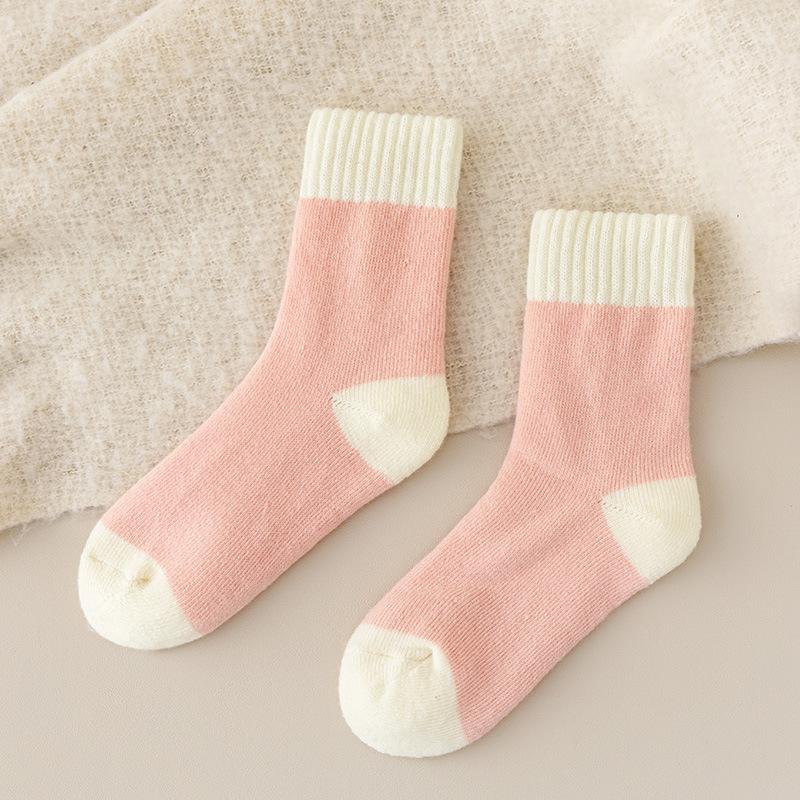 Women's Autumn and Winter Fleece Thick Warm Cashmere Cotton Socks Warm Feet Fleece Snow Mid-calf Socks