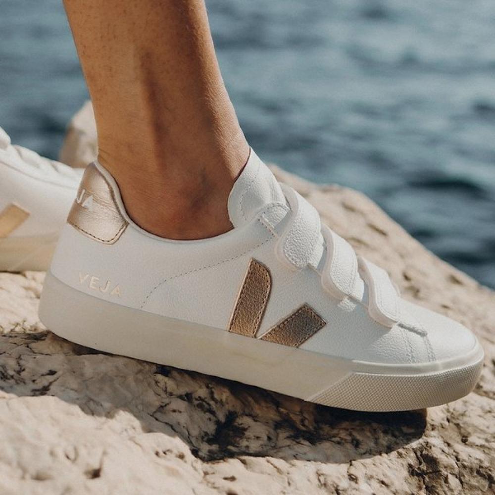 Veja Women S Golden Leather Velcro SneakerS Svjf231rc05 762 220