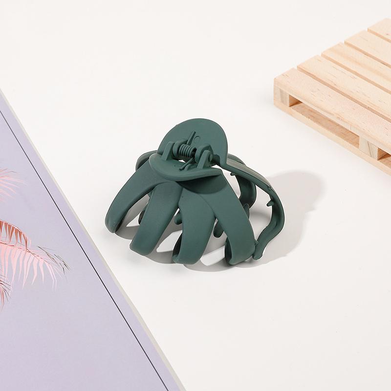 1Pc Fashion Matte Solid Color Women Hair Claw Elegant Claw Clip Girls Hair Barrettes 6*7cm Bun Ponytail Clips Hair Accessories