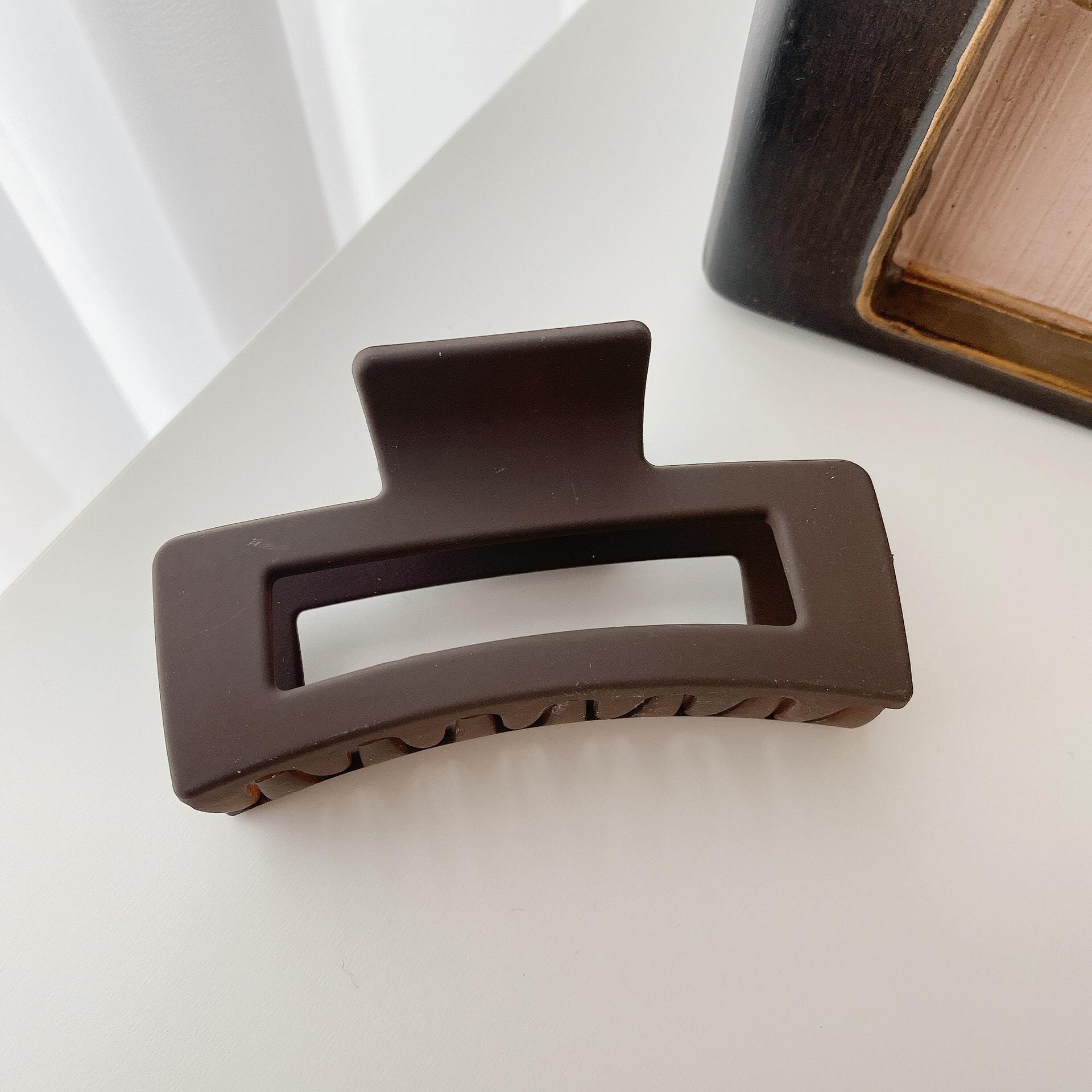 

Кремовые матовые корейские заколки для волос: Большой зажим для акул для женщин - Аксессуары для ванны и затылка PT900