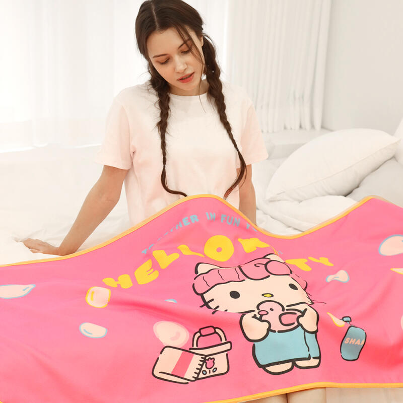 Hello Kitty Bubble Big Towel PK free