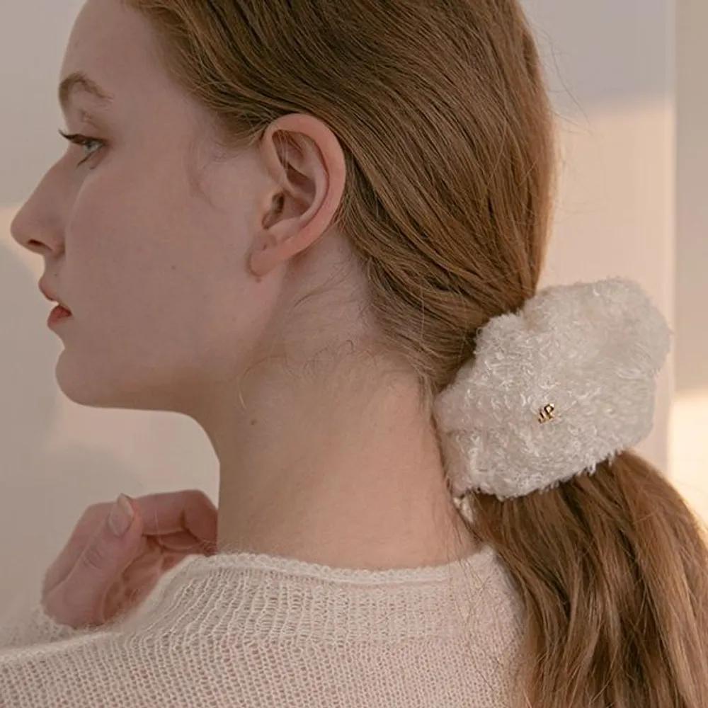 Light Boucle Scrunchie JP-22-204S ivory