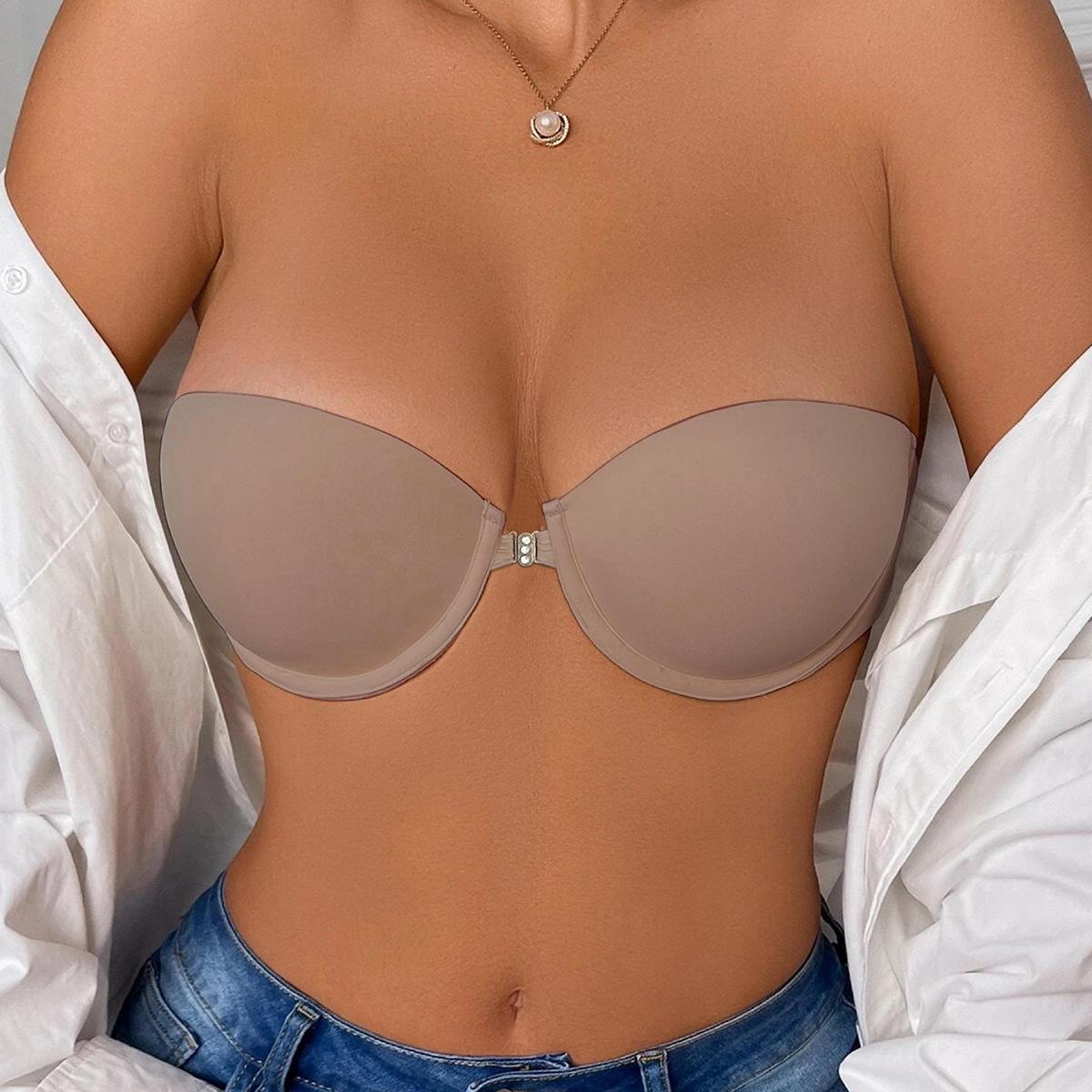 

Невидимі бретельки, нижня білизна, великі жіночі груди, зібрані та підтримані, відкрита пряжка спереду, півчашки, сексуальний бюстгальтер 80C хакі