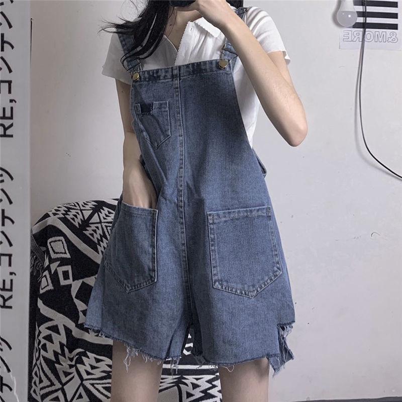 

European Style Women s Age-Reducing Denim Overalls - Loose Fit, Straight Leg, Cuffed Shorts for Students and Trendsetters L