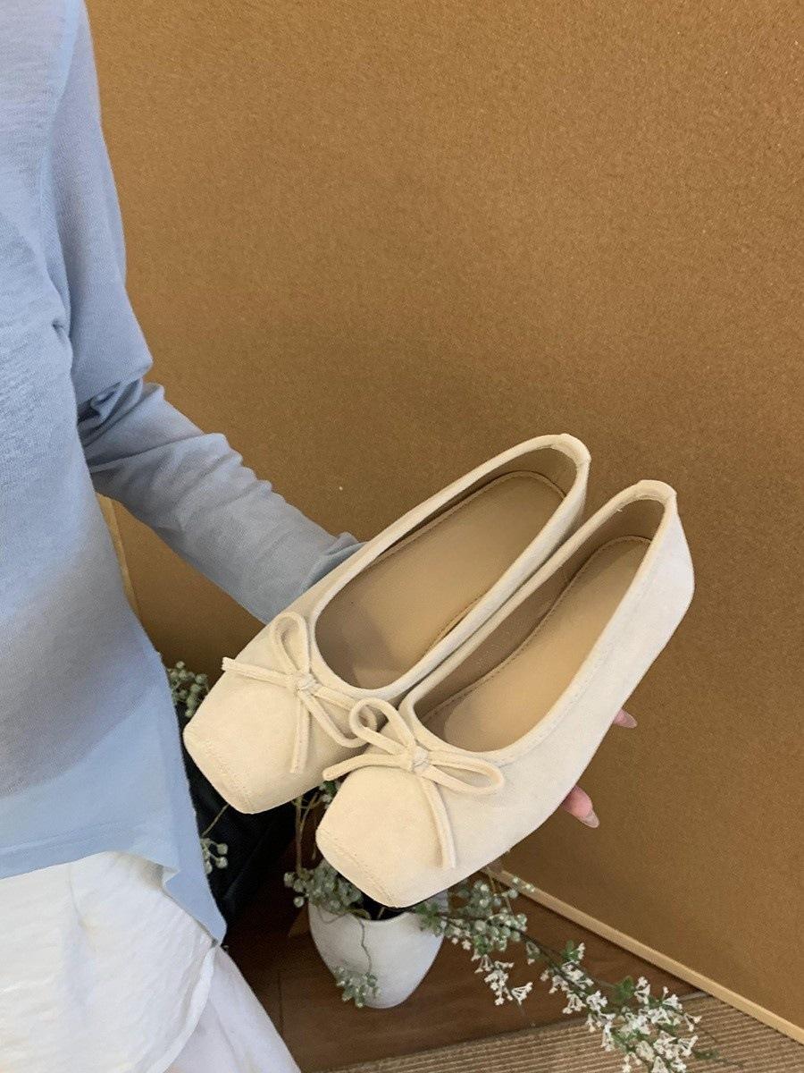

Flat bottom square head red bow single shoes women s new skirt ballet commuter shoes 40 абрикосовий