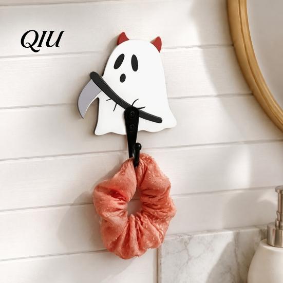 Punch Free Wall Storage Rack Halloween Themed Hook, Decorative Ghost Pattern Key Hanger, Self Small Bag Hanger for Bathroom Adhesive Backing Wood Base