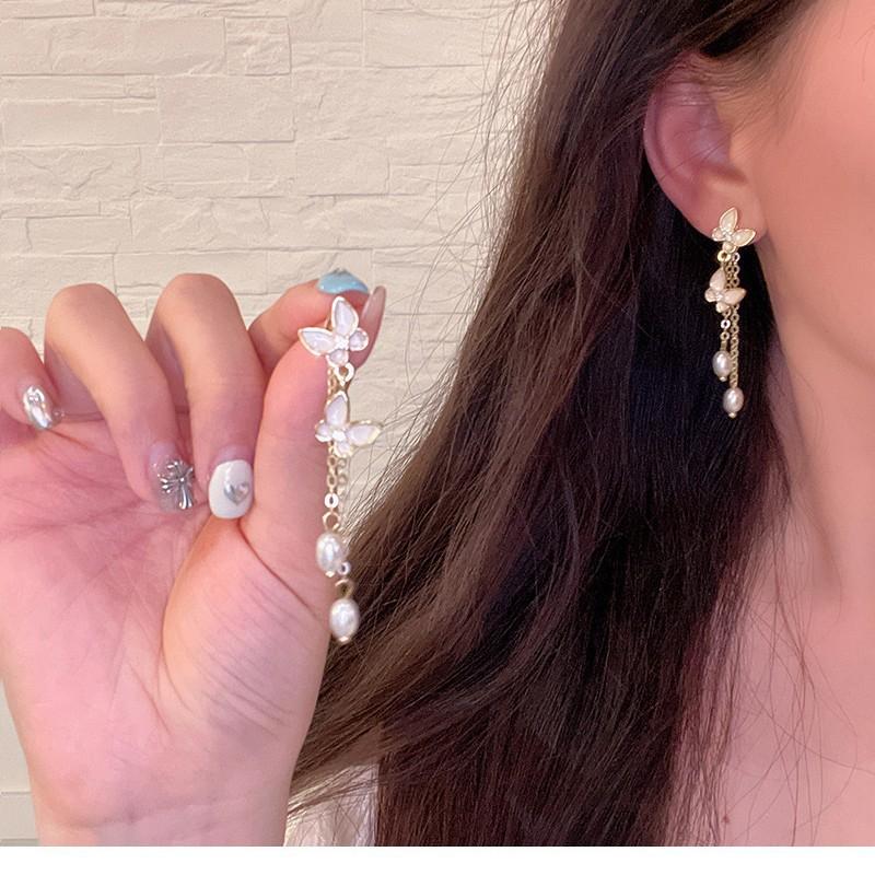 Light luxury niche high-end asymmetrical butterfly earrings women's spring and summer small fresh fashion temperament stud earrings