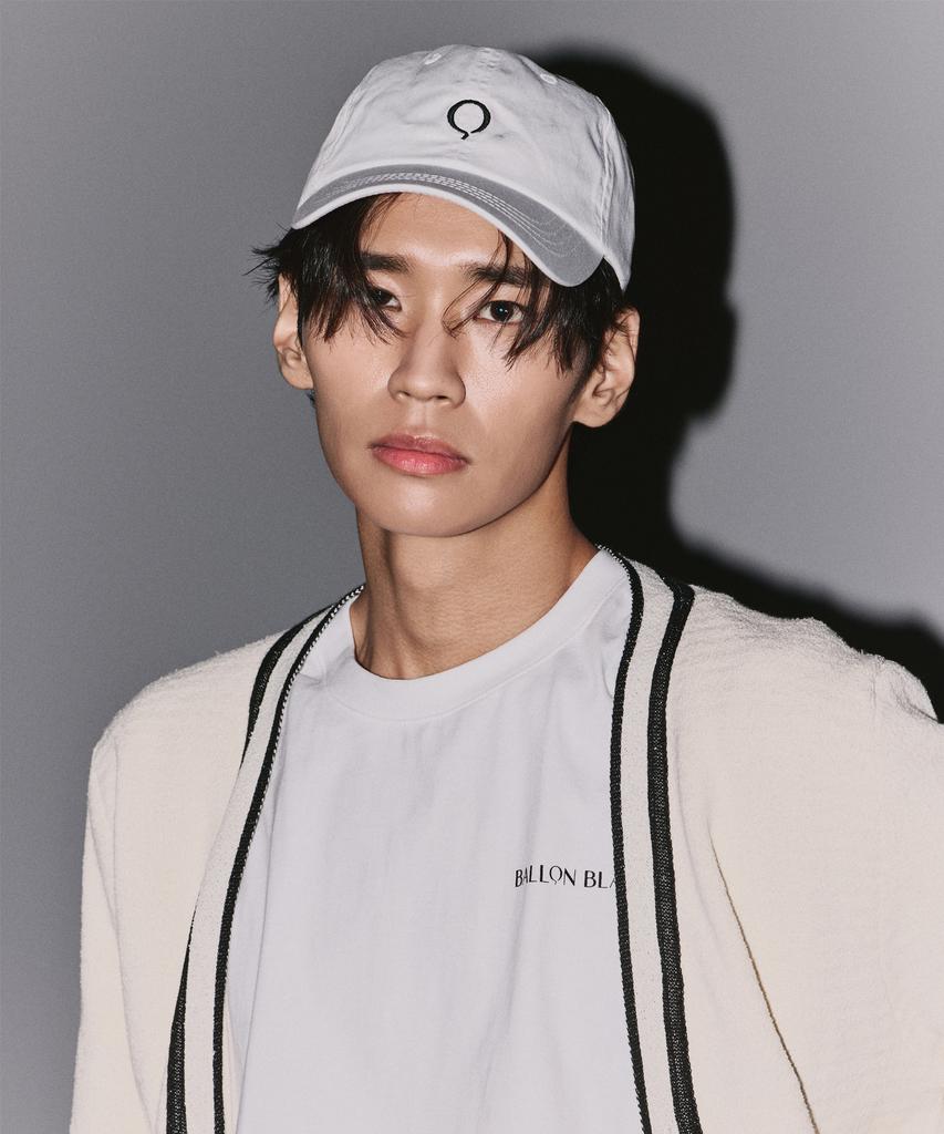 Ballongbeullanglaipeu Basic Round Tee - White