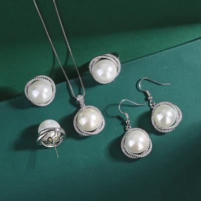 Collana di perle europee, americane e australiane da donna, nuova catena con clavicola di perle, perno di perle d'acqua dolce, anello con perla di conchiglia bianca