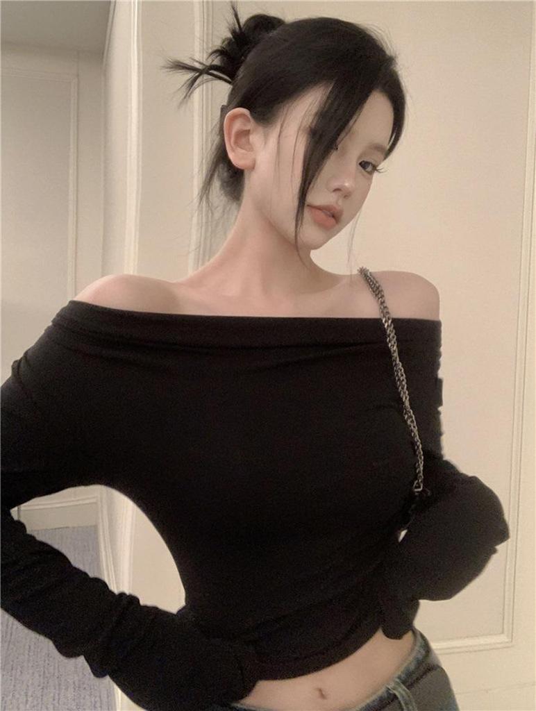 Women's Gray One-Shoulder Long-Sleeve T-Shirt: Slim-Fit, Flattering, Sexy, Short, High-End Feel for Autumn/Winter.