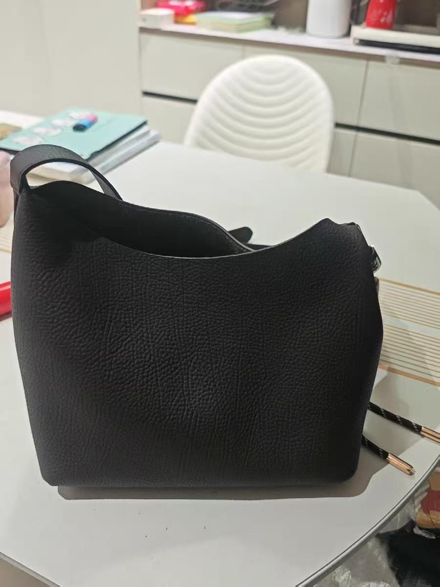 

Nanfeng Versatile Casual ROW Style 2025 New Bucket Bag Women s Simple Atmospheric Commuter Shoulder Crossbody Bag