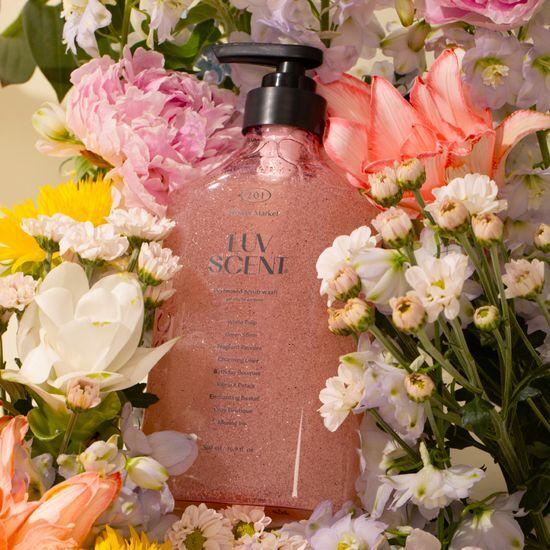 LUV SCENT Scrub Wash 500ml (Choose 1 of 3 flavors) (White Tulip/Raspberry Vanilla/Cedarwood)