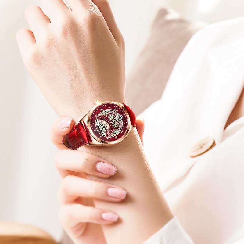 Damen Quarz Uhr Modisch Leuchtend Skelettiert Verträumt Schmetterling Wasserdicht Diamantbesetzt Kalenderuhr Weihnachtsgeschenk Uhr