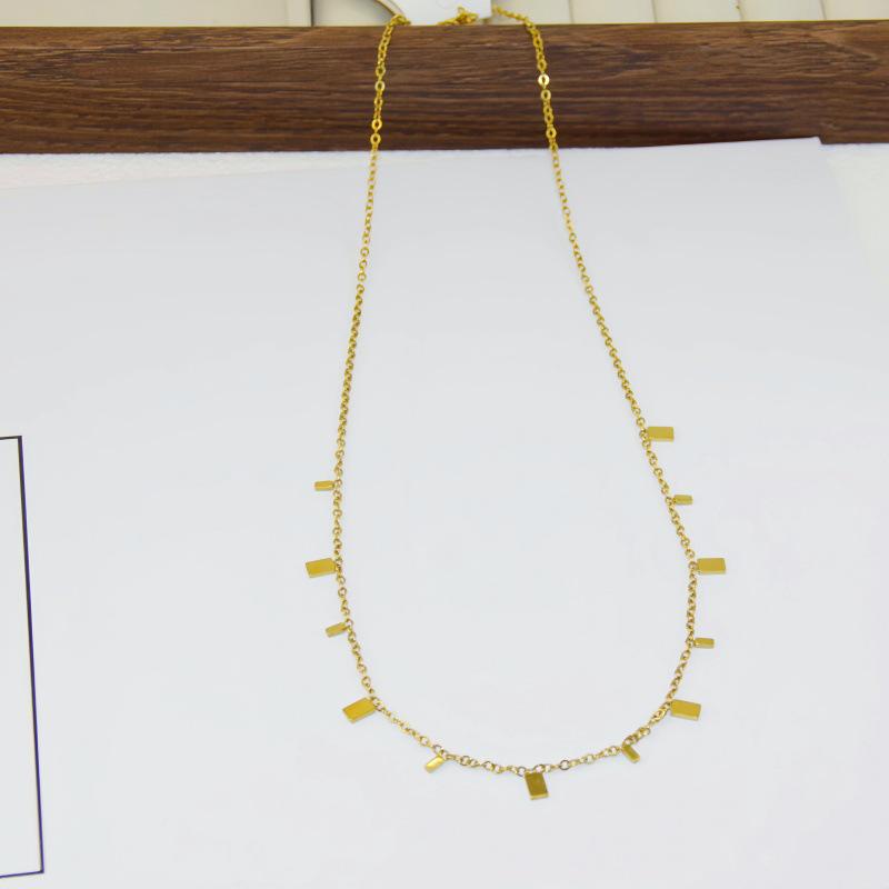 Elegant Titanium Steel Clavicle Chain: High-Grade, Non-Fading Necklace for a Luxurious, Versatile Look