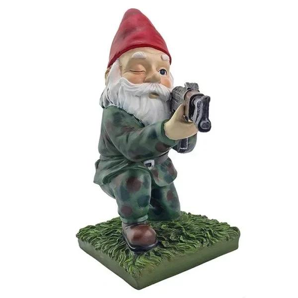 New Figure Sculpture Indoor Outdoor Home Yard Decor Decoration Jardin Funny Army Garden Gnome Statue Resin Desktop Lawn Ornament