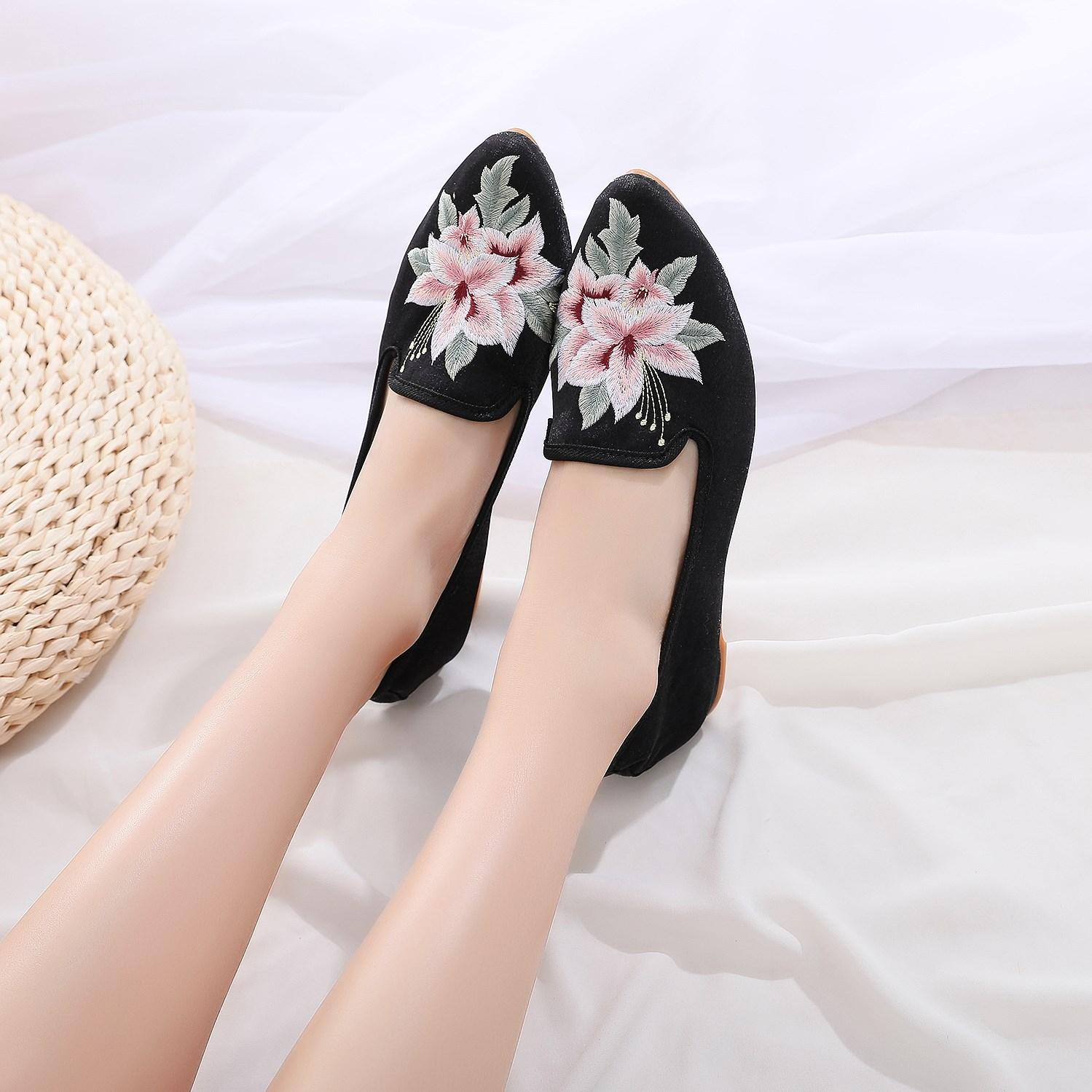 

[Zixuan] 2024 весна-лето новые вышитые туфли в китайском стиле Тан Хань на низком каблуке с вышивкой из ткани женские одинарные туфли 41 чёрный