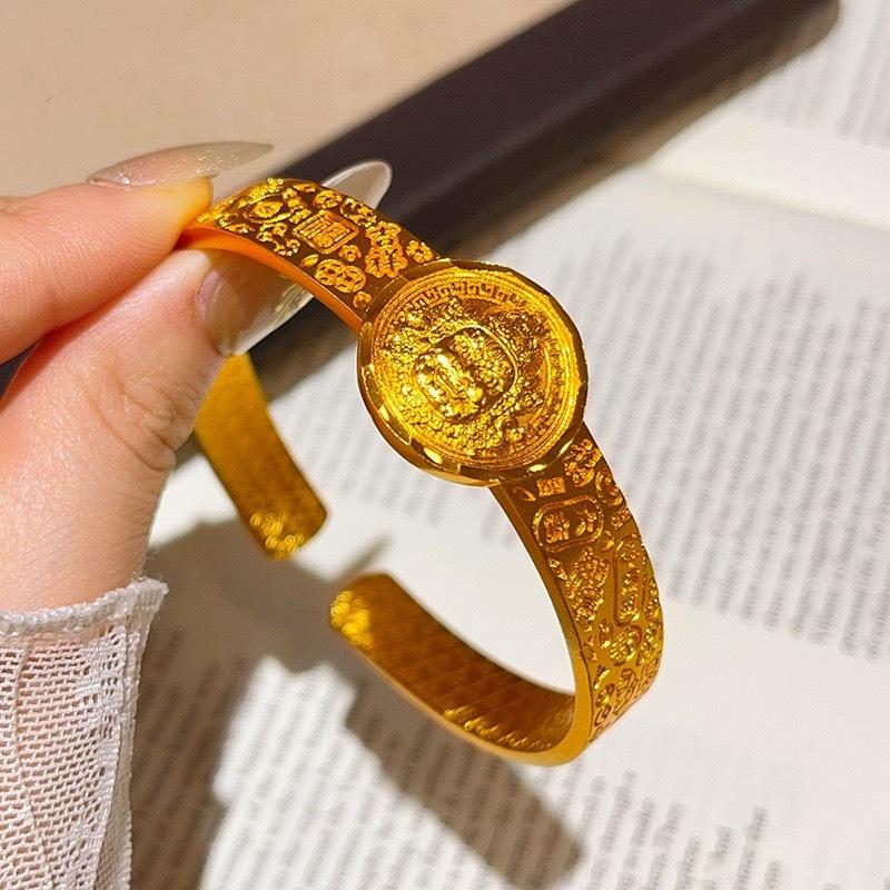 Engraved Yellow God of Wealth Round Medal Good Luck Bracelet Women's Open Bracelet