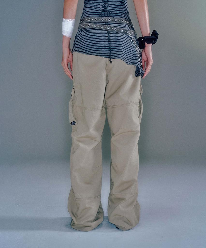 Beikeonteuakaibeu Wayen Military Cargo Pants (Beige)