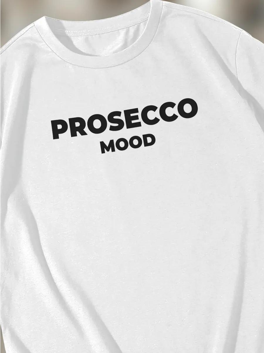 Capybara in hoodie print T-shirt M