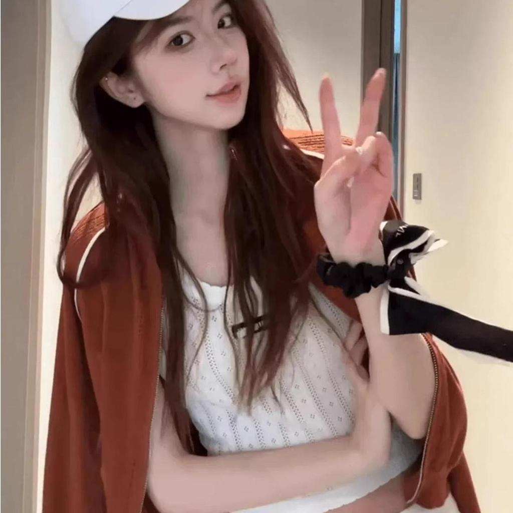 A New Early Autumn School-style Stand-up Collar Zippered Knitted Cardigan for Women, Loose and Versatile Top