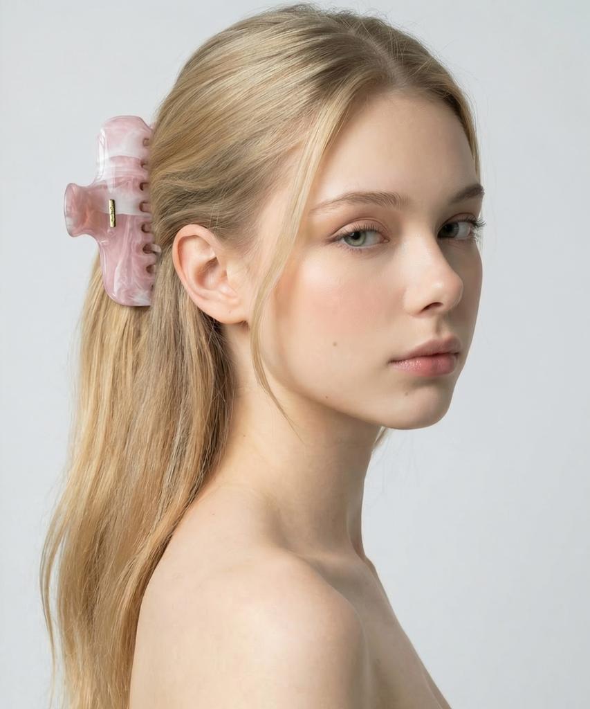 Lilykori Milky Marble Hair Claw