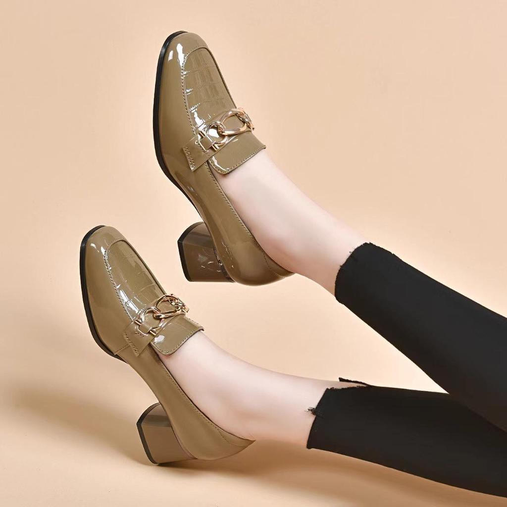 Women's 2024 Spring British Style Round Toe Chunky Heel Patent Leather Slip-on Mid Heel Shoes