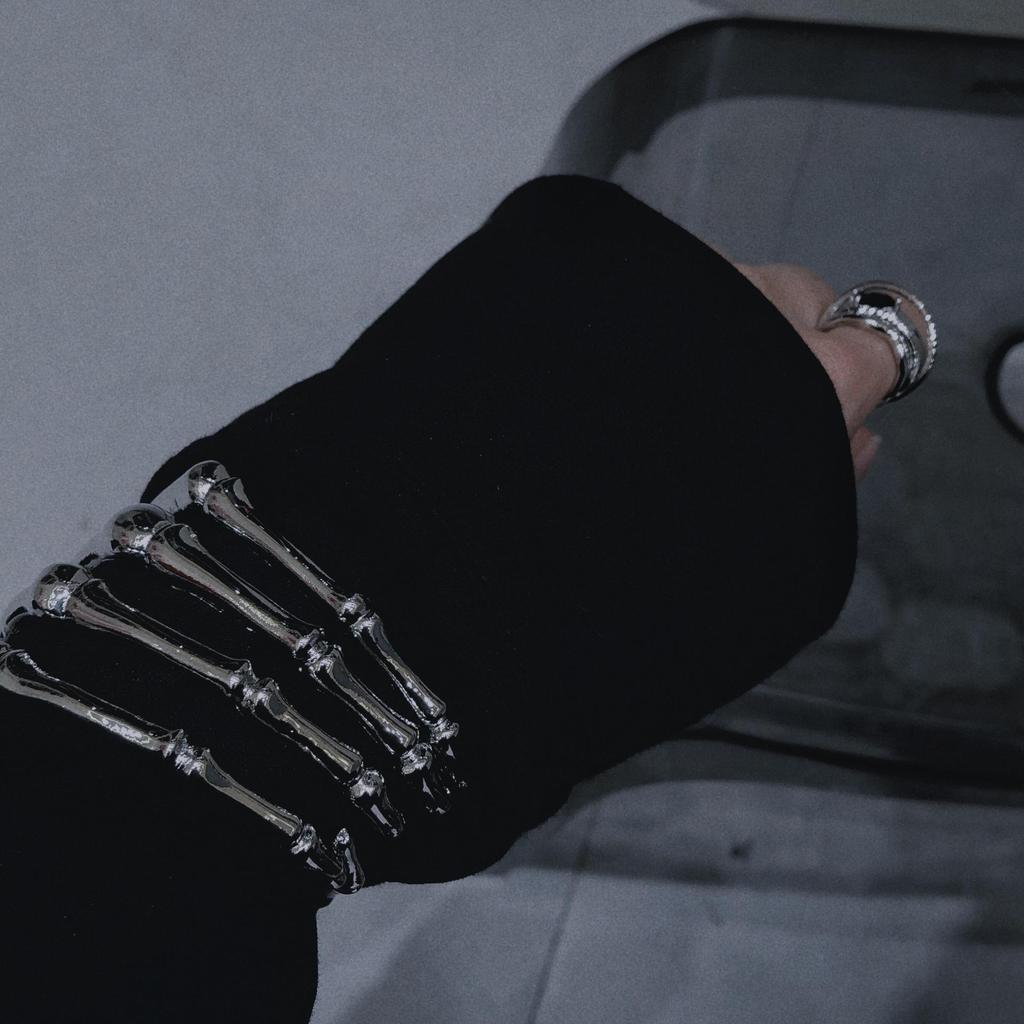 Trendy Dark Skull Claw Women's Adjustable Armband Bracelet