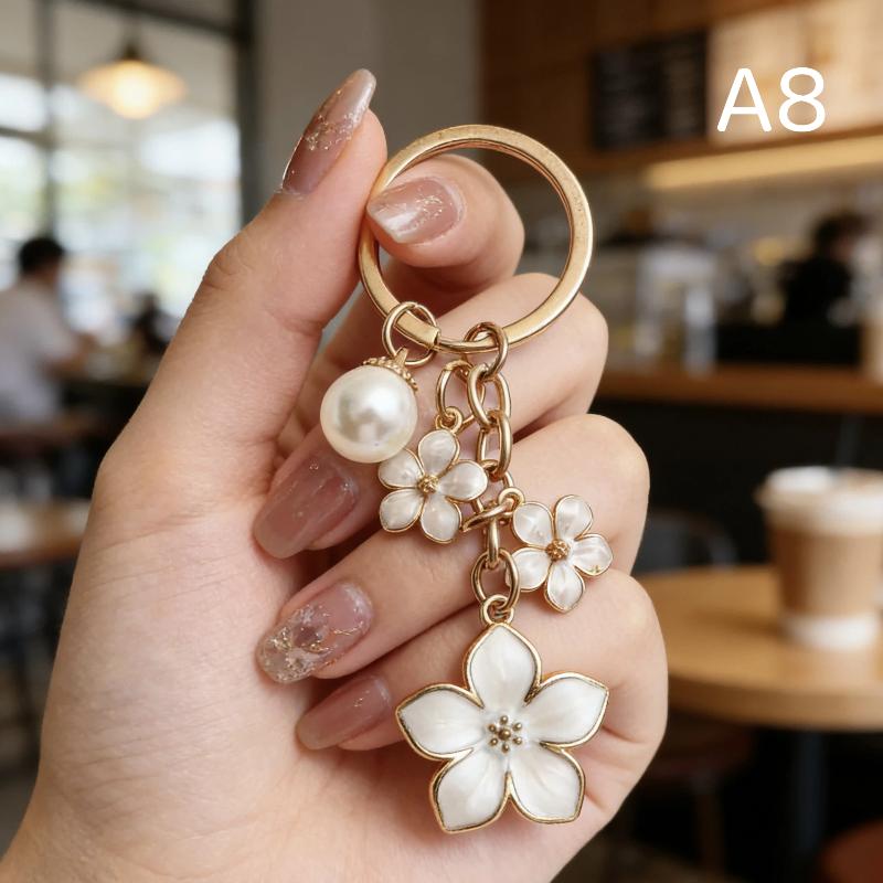 Lovely Cherry Blossom Keychain Three Flower Pendant Key Ring Fashion Bag Accessory for Girls Birthday Gift School Bag Decor