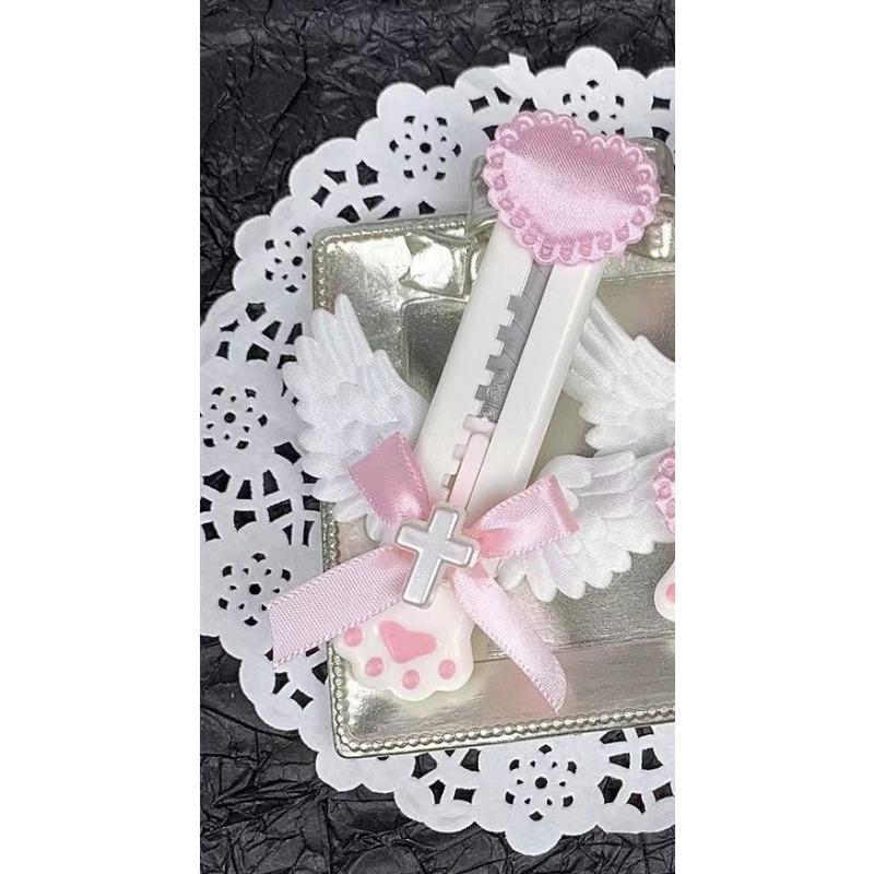 Roztomilý kočičí tlapka, univerzální nůž, krásný styl křídel s mašlí, otevírací nůž na krabice, otvírák na dopisy, obálky, poštovní nůž, školní kancelářské potřeby