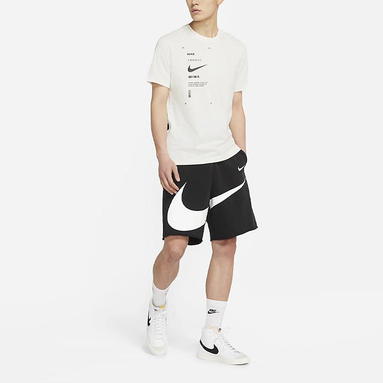 Nike Sportovní oblečení Swoosh Club Tričko s krátkým rukávem a kulatým výstřihem s potiskem písmen Pánské topy Bílé DJ5374-110