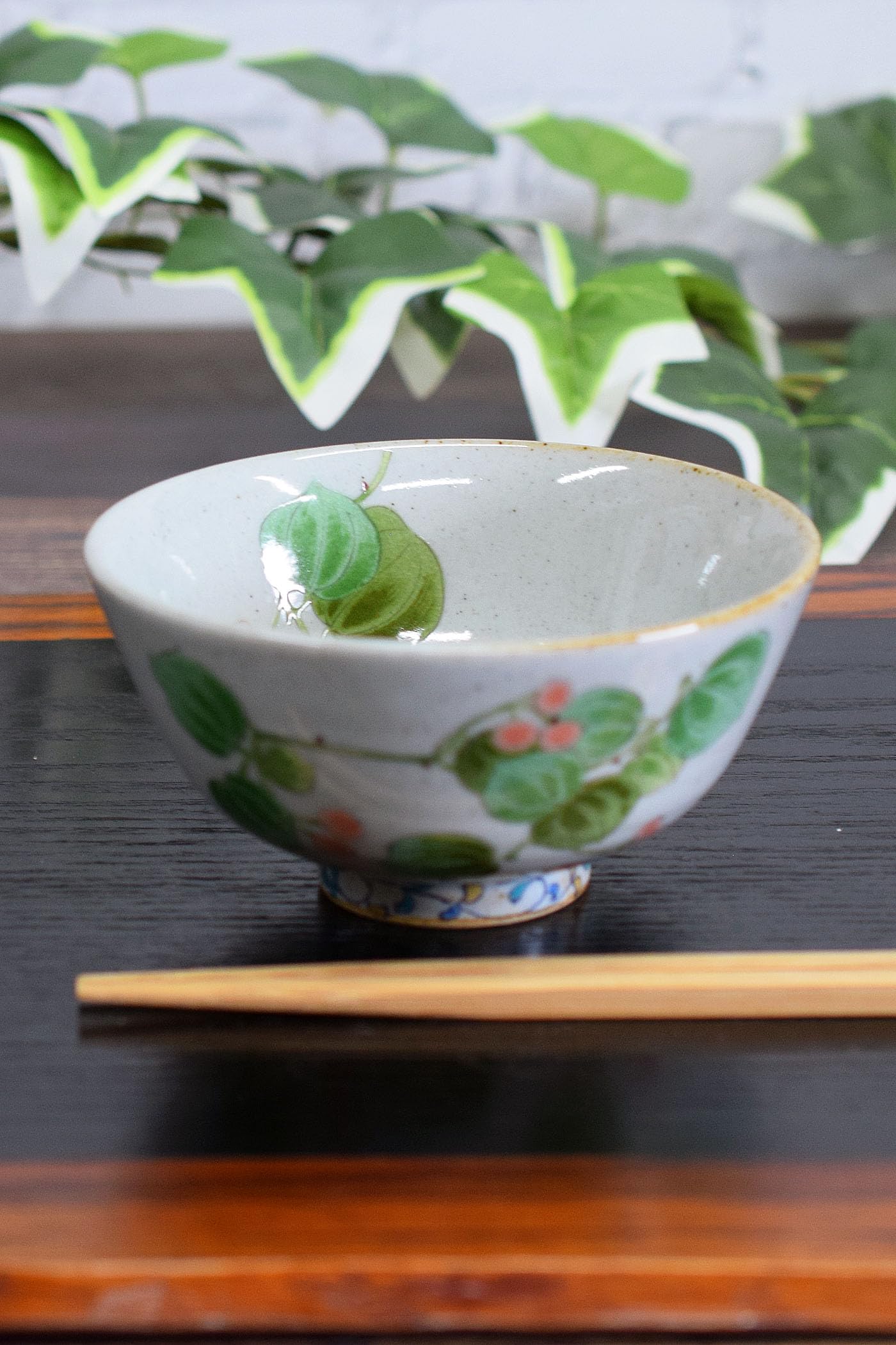 

Waza no Kura Stylish Kutani Ware Rice Bowl, Sankirai Ceramic Bowl, Premium Brand, Made in Japan, Perfect as a Birthday Gift, 60th Birthday, 70th Birth