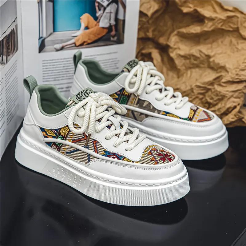 Fashion 2024 New Fashion Men Outdoor Casual Shoes Comfortable Durable Thick Sole Sneakers Breathable Lace Up Flat Shoes Free of Shipping