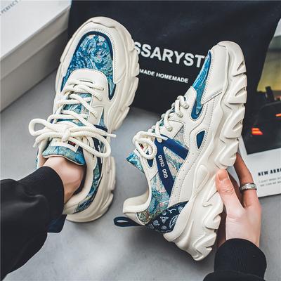 Încălțăminte pentru bărbați – Adidaşi