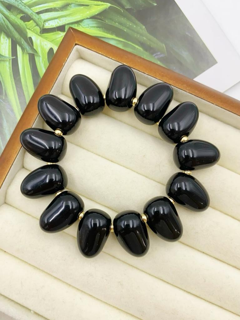 Candy colored droplet acrylic bracelet suitable for women's daily wear