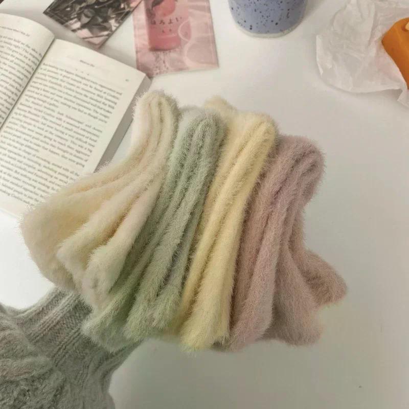 1 pairs New Women Solid Cozy Mink Velvet Socks Winter Hosiery Thicken Warm Pure Color Sleep Bed Floor Home Fluffy Sock Harajuku