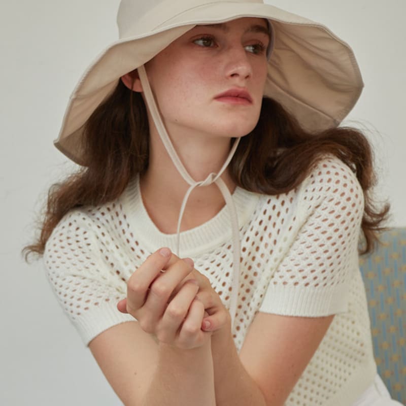 

ВСЕ НЕЗАВЕРШЕННОЕ Нейлоновая шляпа-панама с широкими полями (2 цвета) Black (Nylon Wide)