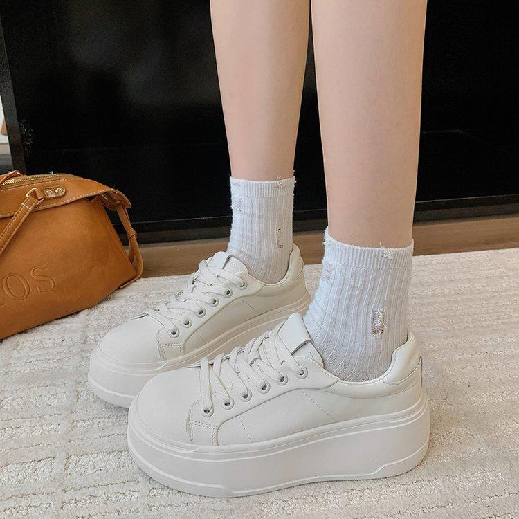 Genuine Leather European White Shoes Women'S Soft Leather Summer New Thin And Light Casual Lace-Up Muffin Casual Board Shoes