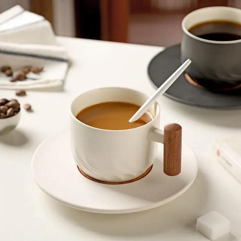 Creative Handmade Vintage Coffee Cup with Saucer Set Exquisite Wooden Handle Ceramic Mugs Light Luxury Breakfast Milk Tea Cups