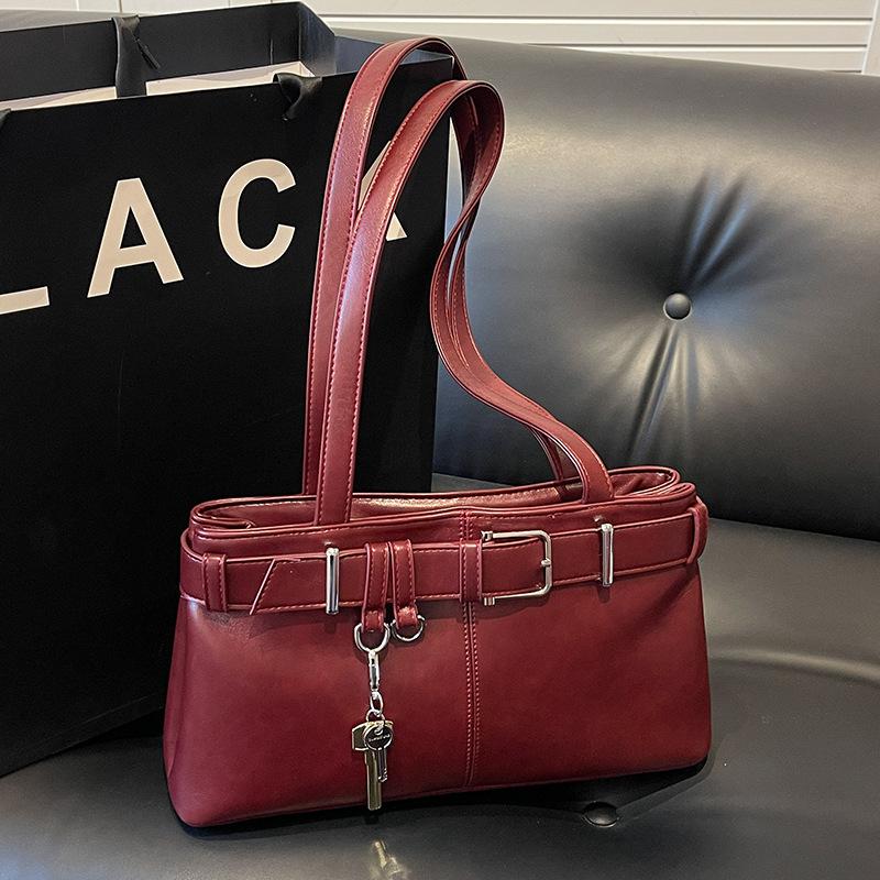 Retro-style Single-shoulder Underarm Bag, A Niche, Casual, Versatile and Fashionable Tote Bag
