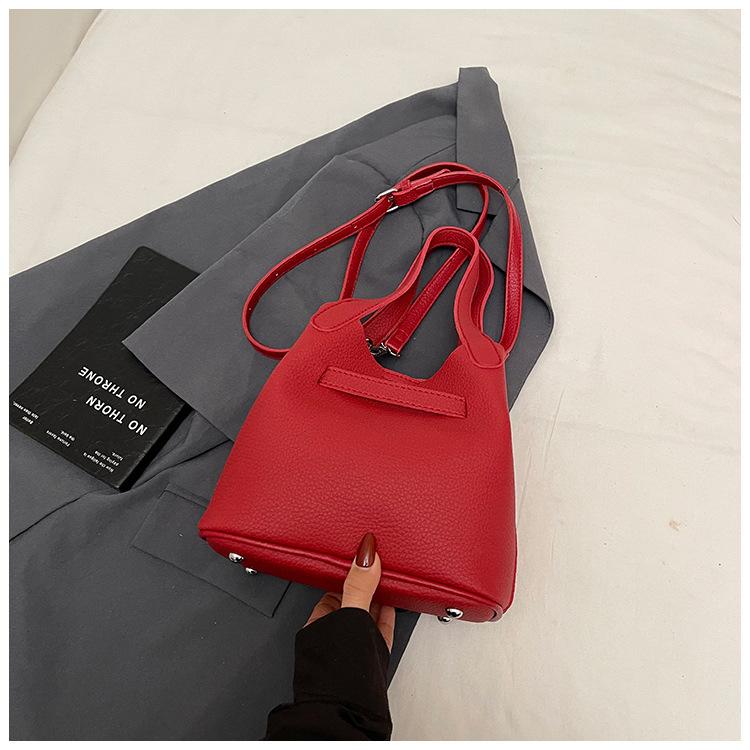 Fashion Small Bag Women's 2025 New Summer Versatile Messenger Bag Popular Handbag Bucket Bag