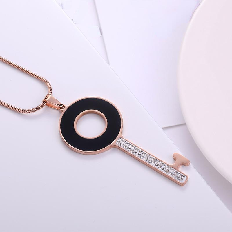Roman Diamond Hollow Key Necklace Women'S Rose Gold Autumn And Winter Sweater Chain Long Titanium Steel Pendant Necklace Color Retention
