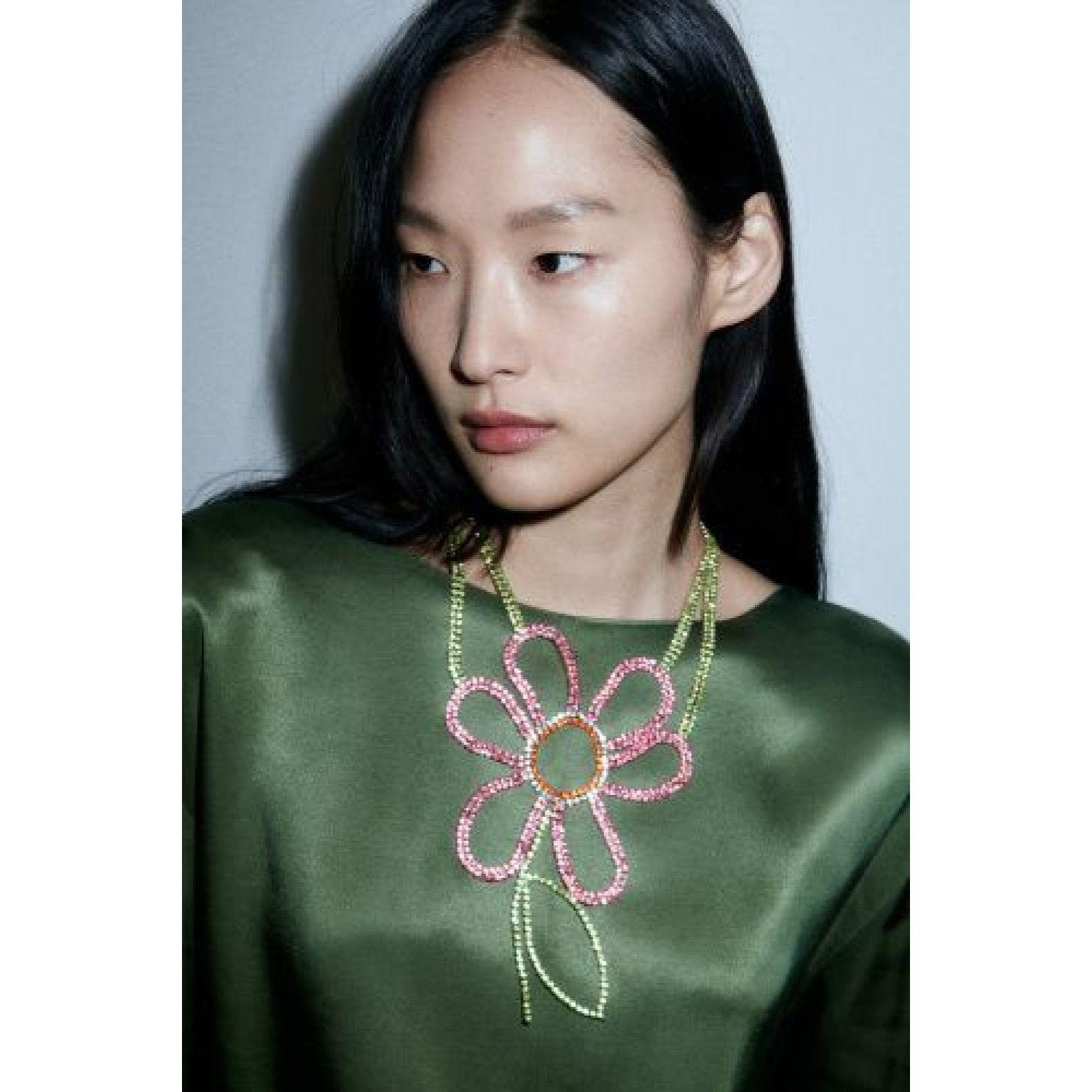 

DAISY NECKLACE - SPECIAL EDITION
