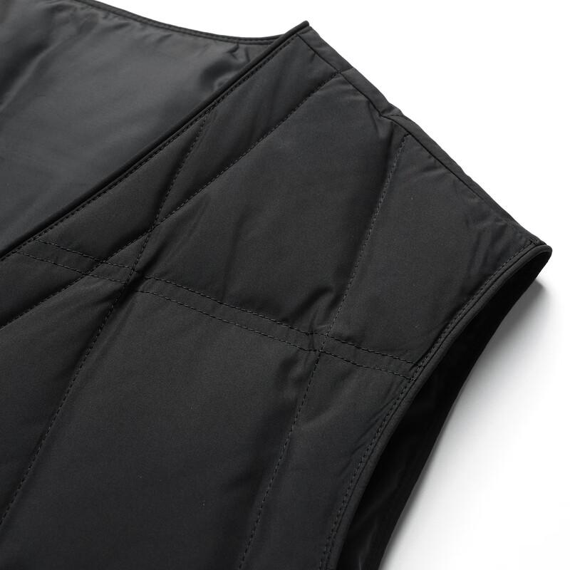 Xue Zhong Fei Men's Lightweight V-Neck Down Vest