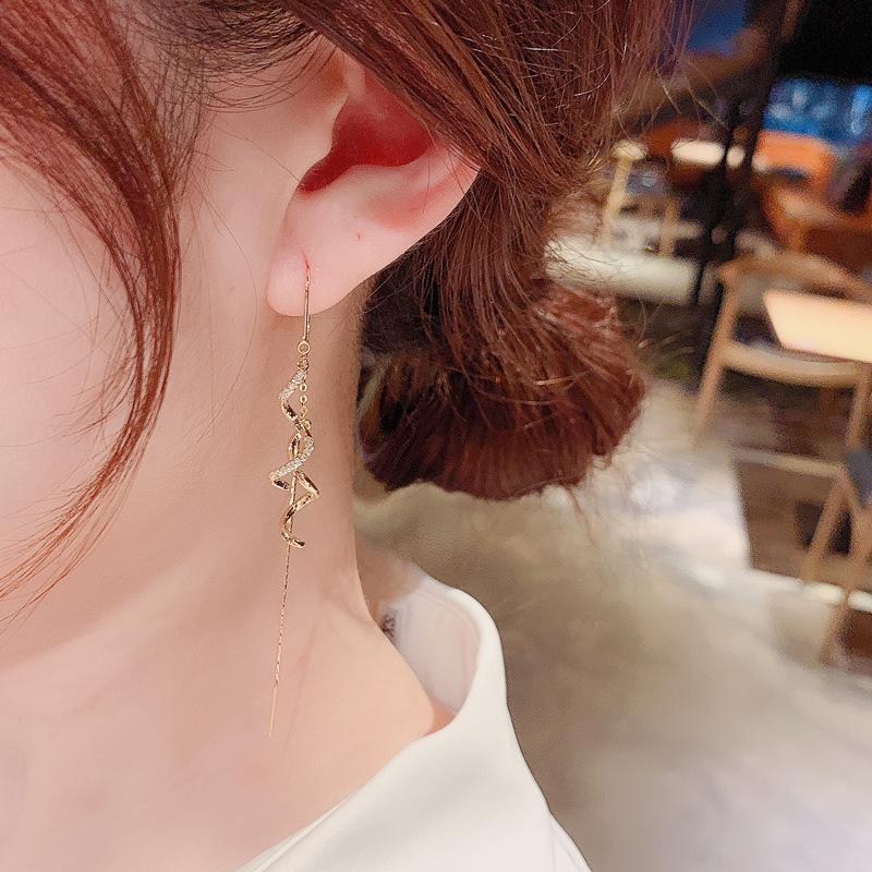 Female Fashion Personality Spiral Tassel Ear Line